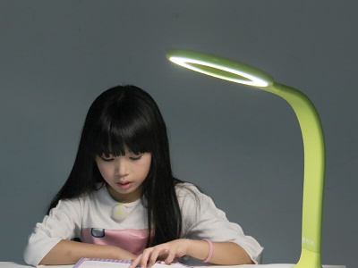 Tiêu chuẩn đèn LED chống cận dành cho con trẻ